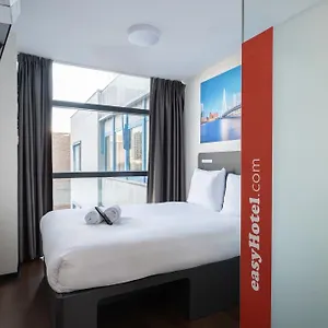 Easyhotel Centre Szálloda