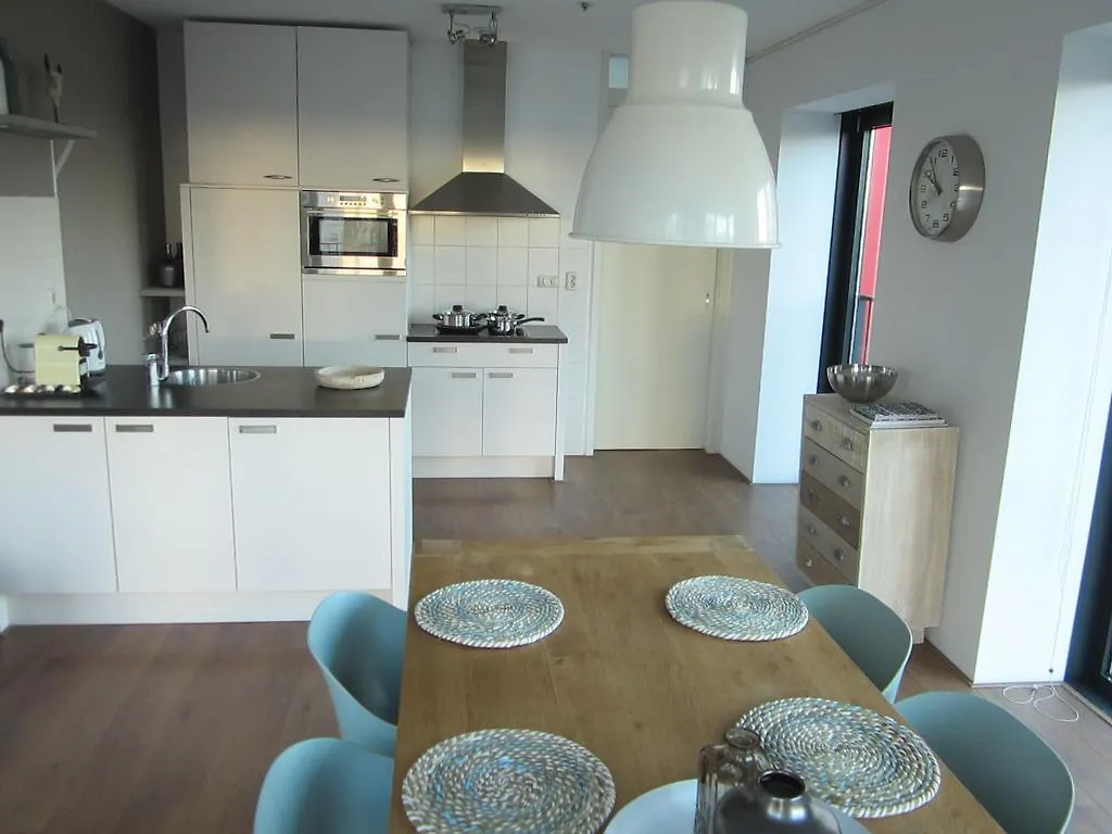 Red Apple Centre Luxury 2 Bedroom Apartment Rotterdam