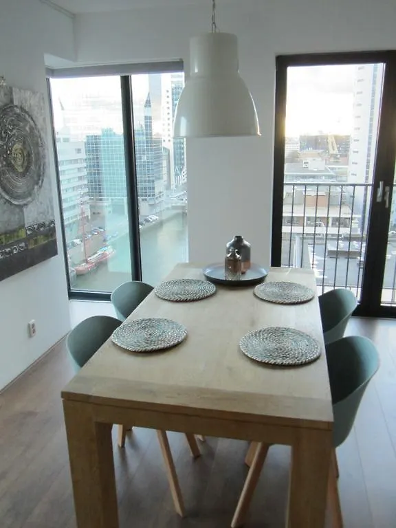 Red Apple Centre Luxury 2 Bedroom Apartment Rotterdam