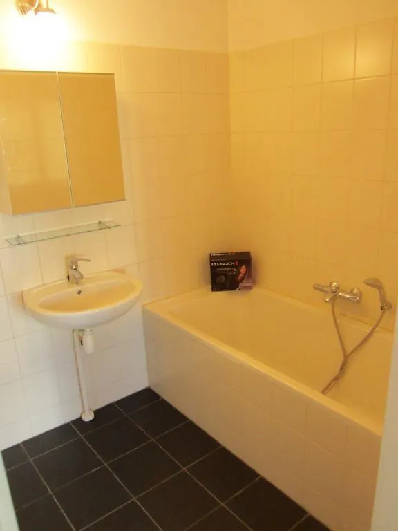 Red Apple Centre Luxury 2 Bedroom Apartment Rotterdam