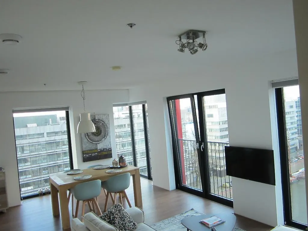 Red Apple Centre Luxury 2 Bedroom Apartment Rotterdam