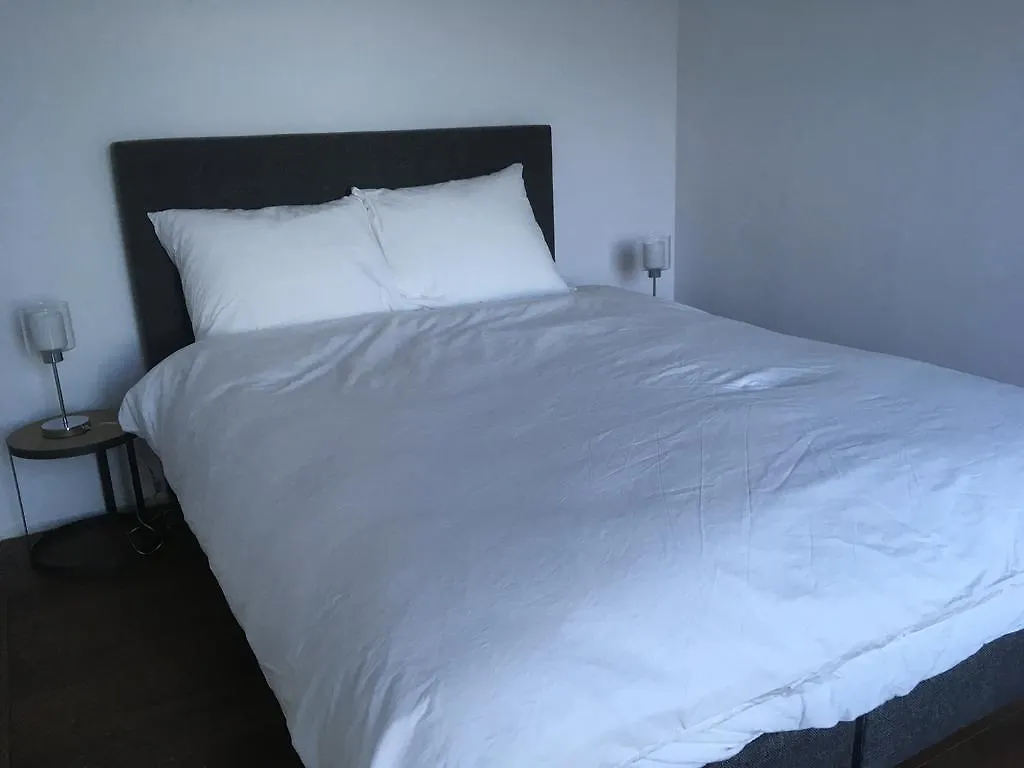 Red Apple Centre Luxury 2 Bedroom Apartment Rotterdam