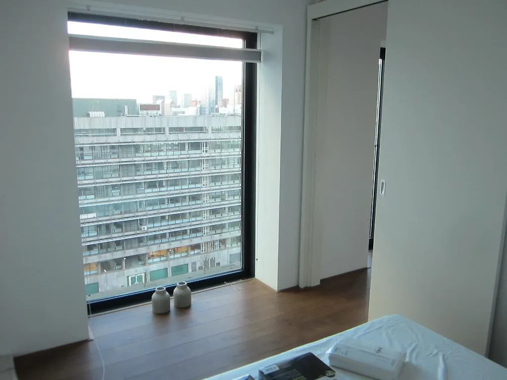 Red Apple Centre Luxury 2 Bedroom Apartment Rotterdam 0*,